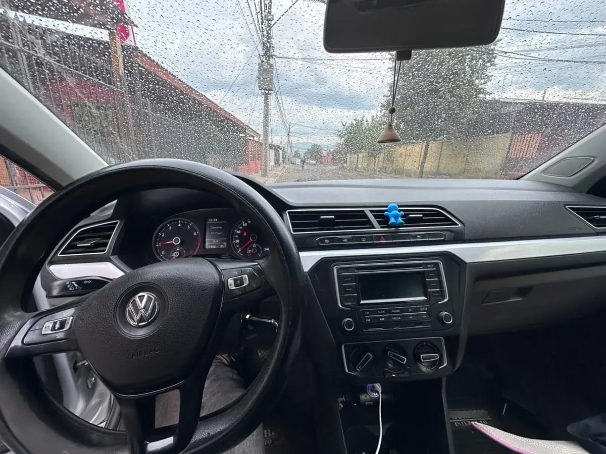 VOLKSWAGEN GOL 1.6 Comfort Mt año 2019