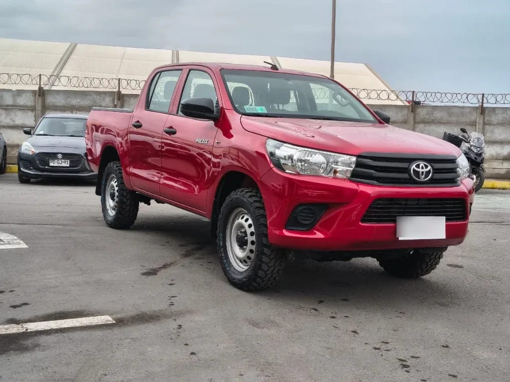 Toyota Hilux Dc 4x4 2.4 D Dx Mt año 2024