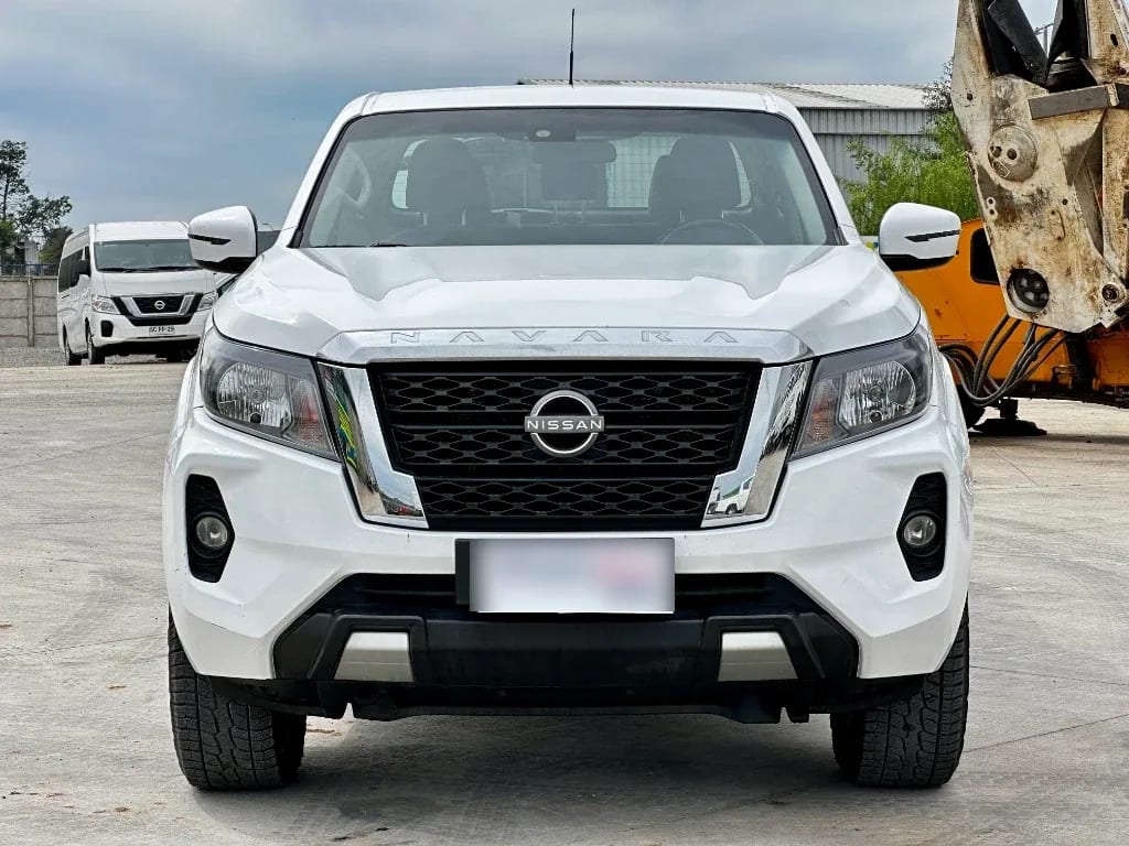 Nissan Navara Navara 4x2 Dc 4x2 2.3tdi Xe año 2023