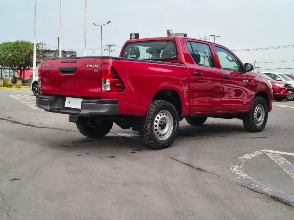 Toyota Hilux Dc 4x4 2.4 D Dx Mt año 2024