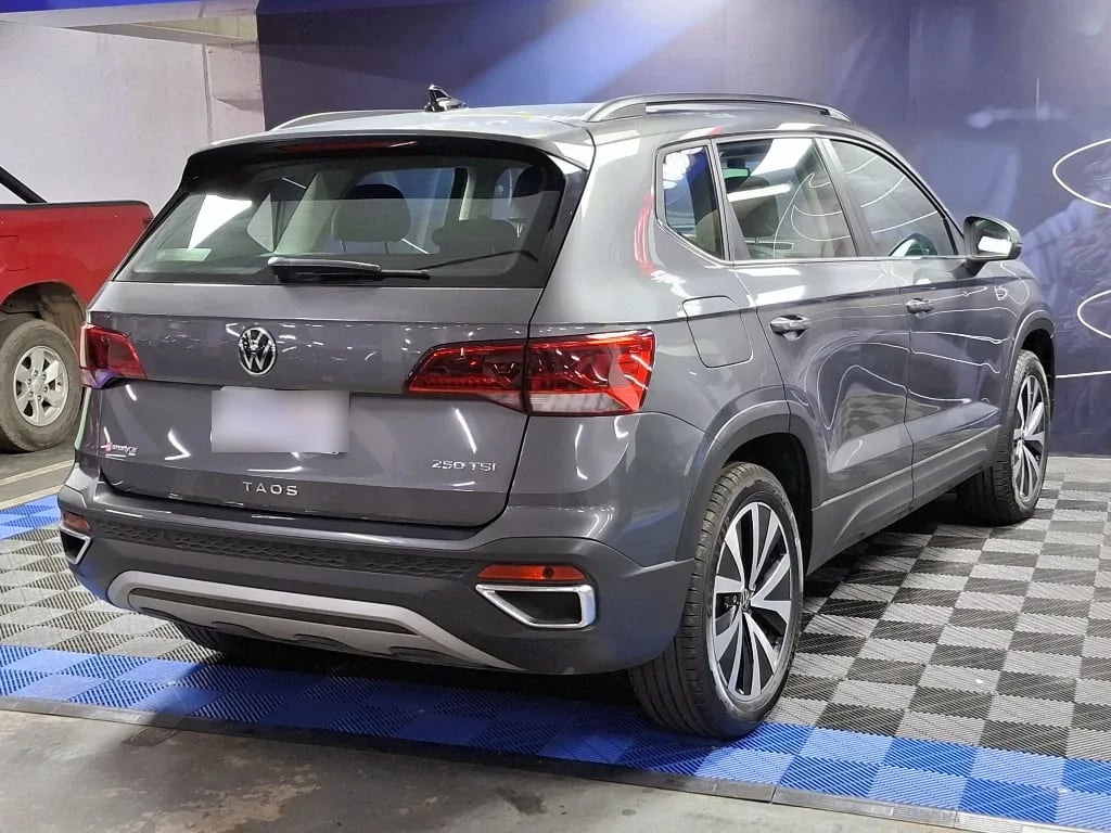 Volkswagen Taos Taos 1.4 Tsi At Comfortline año 2025