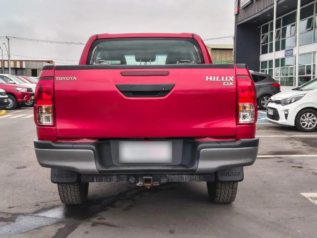 Toyota Hilux Dc 4x4 2.4 D Dx Mt año 2023