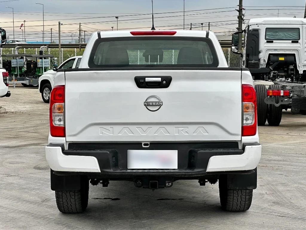 Nissan Navara Navara 4x2 Dc 4x2 2.3tdi Xe año 2023