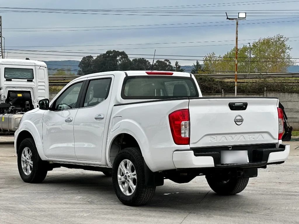Nissan Navara Navara 4x2 Dc 4x2 2.3tdi Xe año 2023