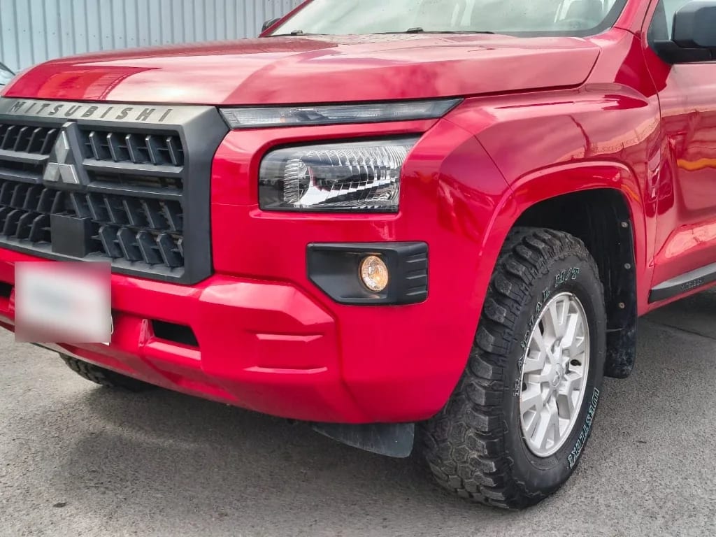 Mitsubishi L200 Katana D/c 2.4 Tdi Mt Xrt 4x4 año 2024
