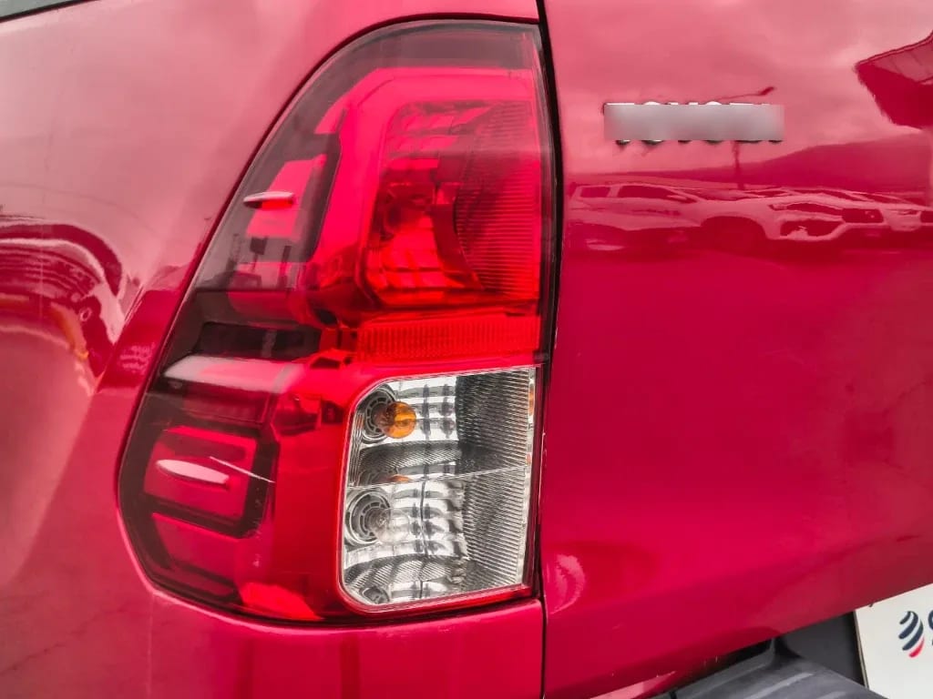 Toyota Hilux Dc 4x4 2.4 D Dx Mt año 2024