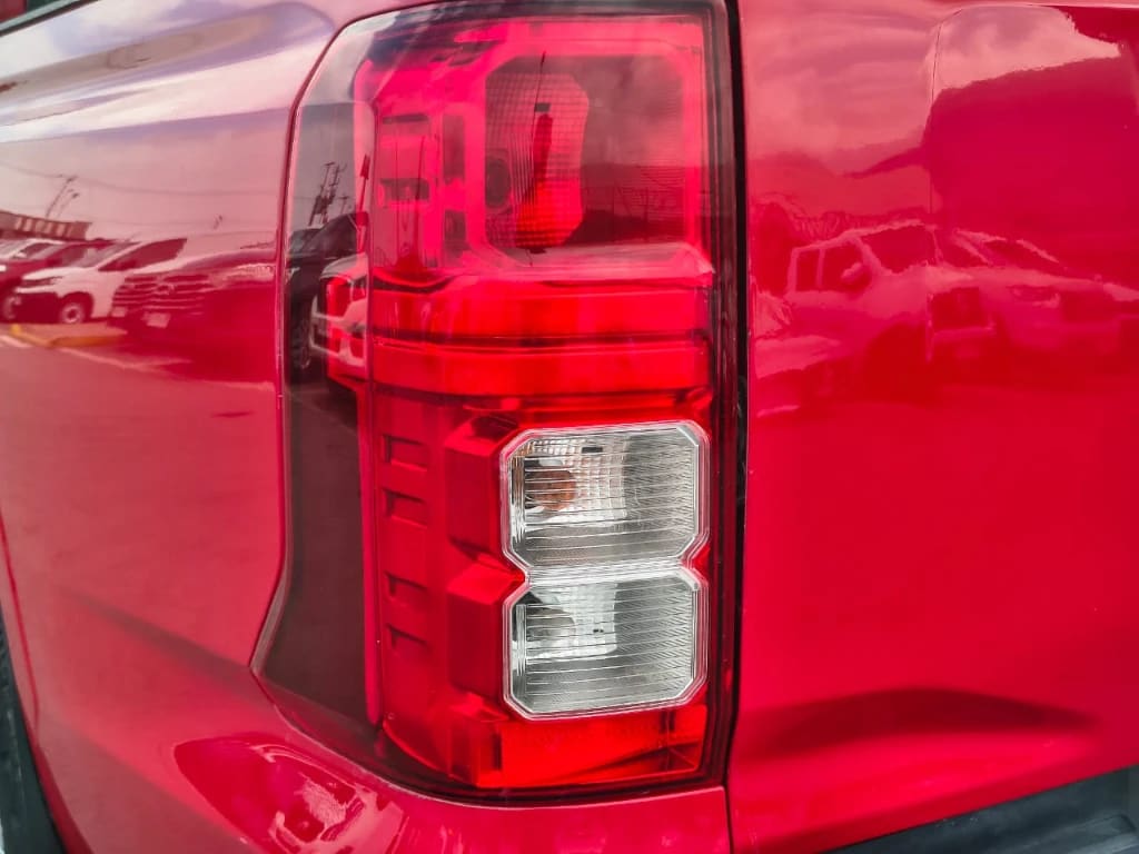 Mitsubishi L200 Katana D/c 2.4 Tdi Mt Xrt 4x4 año 2024