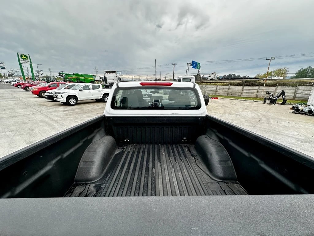 Nissan Navara Navara 4x2 Dc 4x2 2.3tdi Xe año 2023