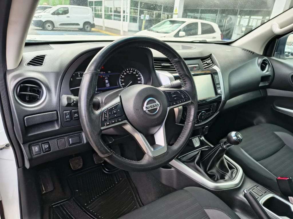 Nissan Navara Dc 4x2 2.3tdi Xe año 2022