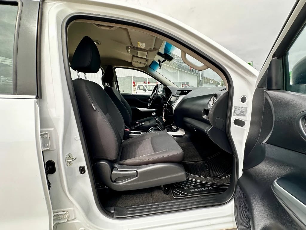 Nissan Navara Navara 4x2 Dc 4x2 2.3tdi Xe año 2023