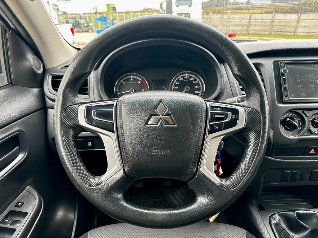 Mitsubishi L200 L200 4x2 Katana D/c 2.4 Td Mt Cr año 2023
