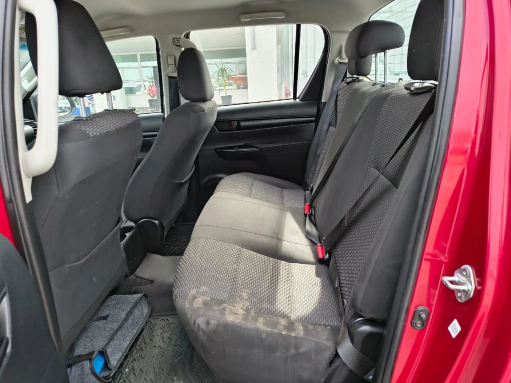 Toyota Hilux Dc 4x4 2.4 D Dx Mt año 2024