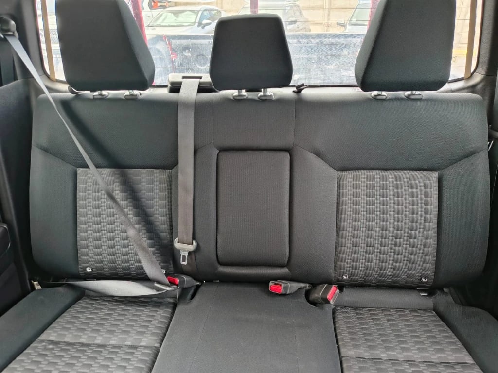 Mitsubishi L200 Katana D/c 2.4 Tdi Mt Xrt 4x4 año 2024