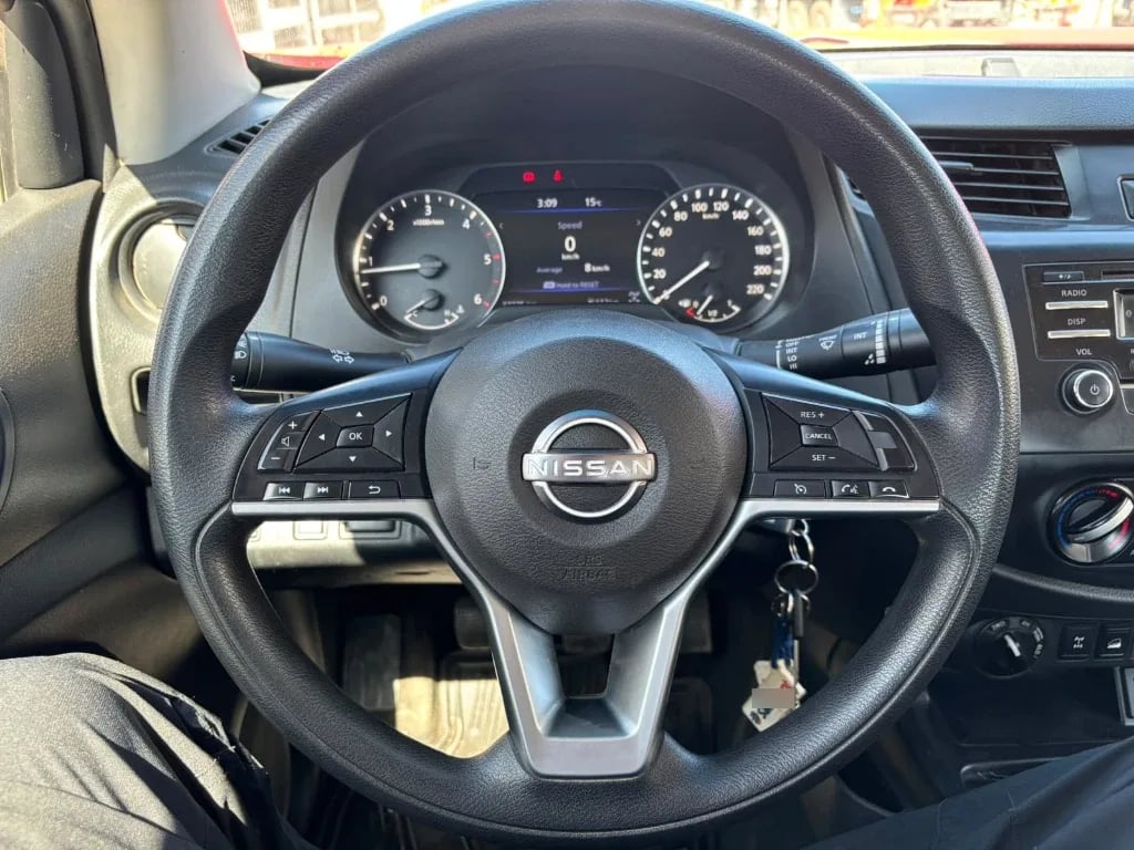 Nissan Navara Dc 4x4 2.3 Tdi Se año 2023
