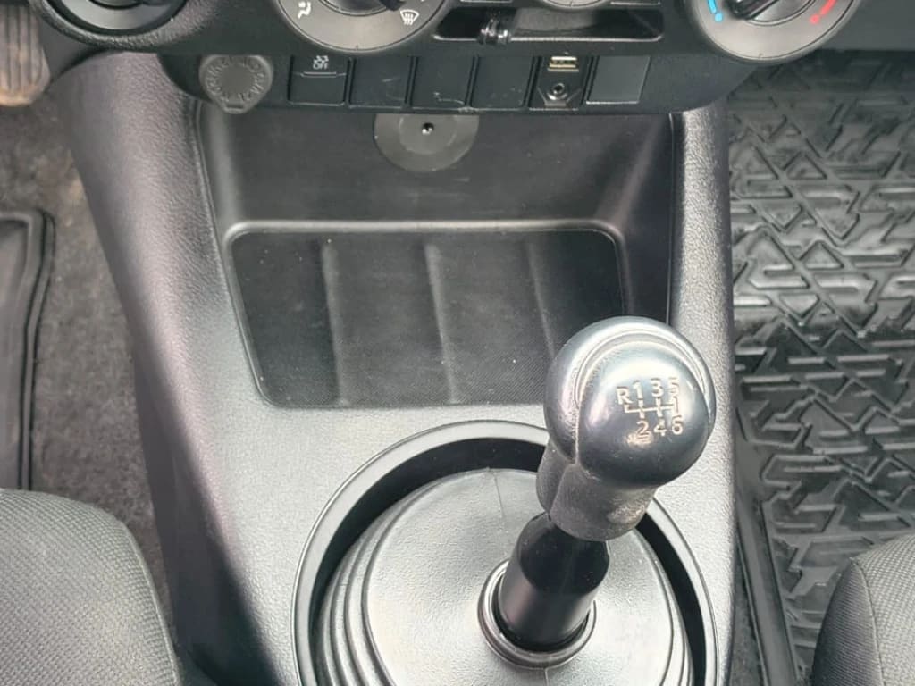 Toyota Hilux Dc 4x4 2.4 D Dx Mt año 2024