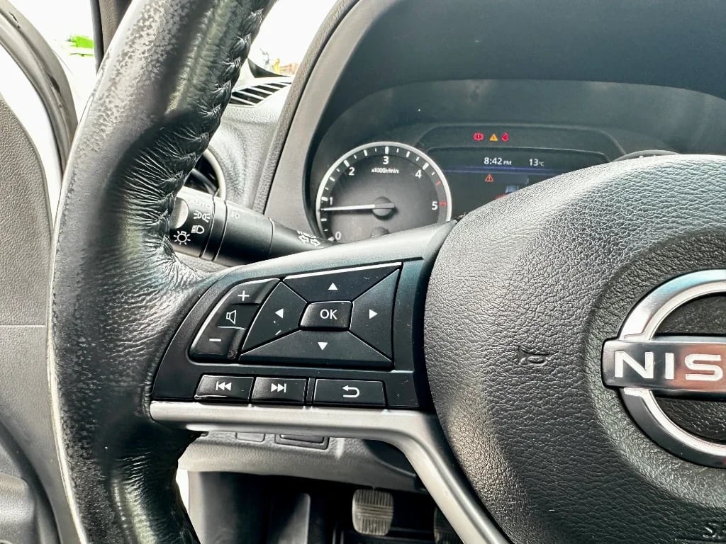 Nissan Navara Navara 4x2 Dc 4x2 2.3tdi Xe año 2023