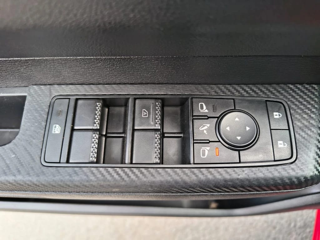 Mitsubishi L200 Katana D/c 2.4 Tdi Mt Xrt 4x4 año 2024