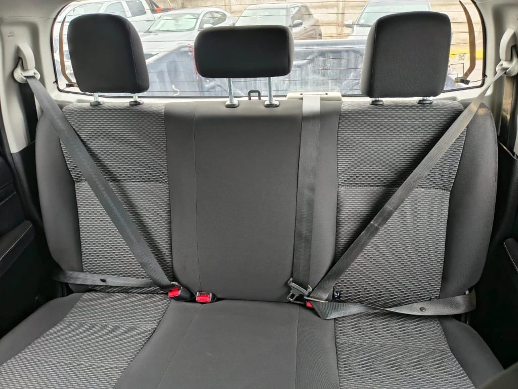 Toyota Hilux Dc 4x4 2.4 D Dx Mt año 2024