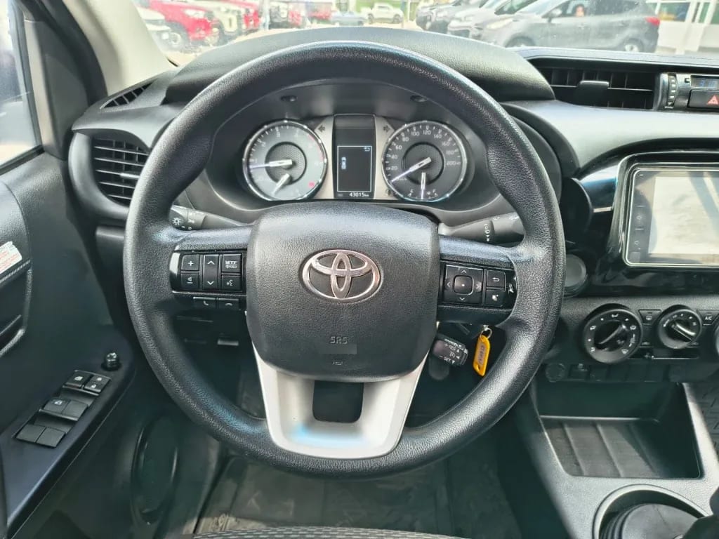 Toyota Hilux Dc 4x4 2.4 D Dx Mt año 2024