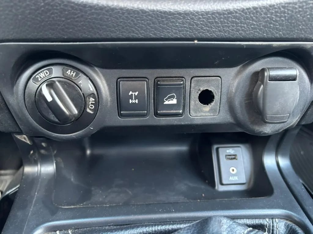 Nissan Navara Dc 4x4 2.3 Tdi Se año 2023