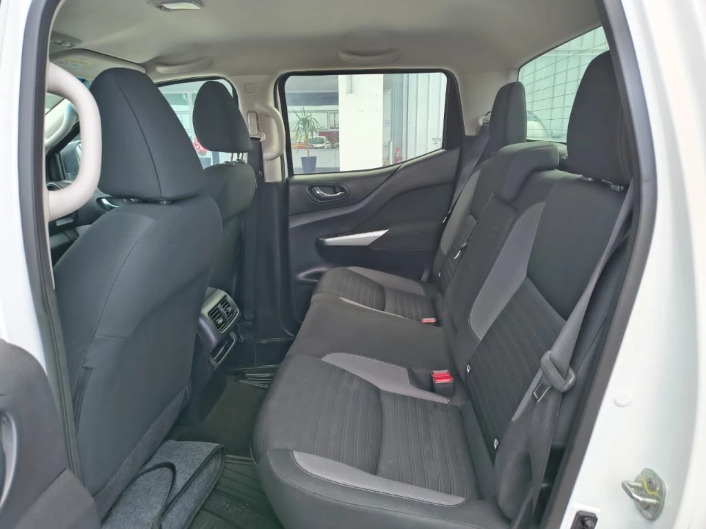 Nissan Navara Dc 4x2 2.3tdi Xe año 2022