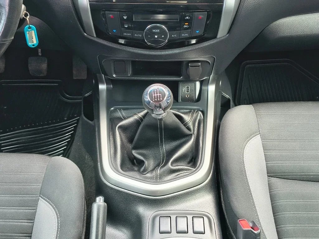 Nissan Navara Dc 4x2 2.3tdi Xe año 2022
