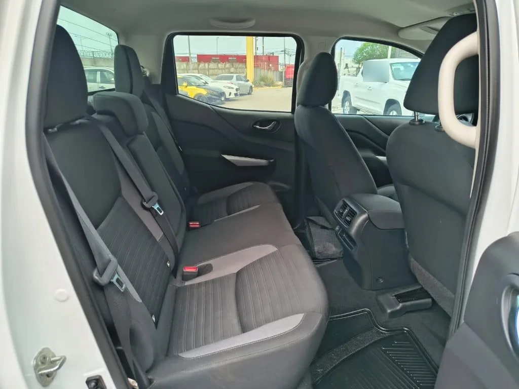 Nissan Navara Dc 4x2 2.3tdi Xe año 2022