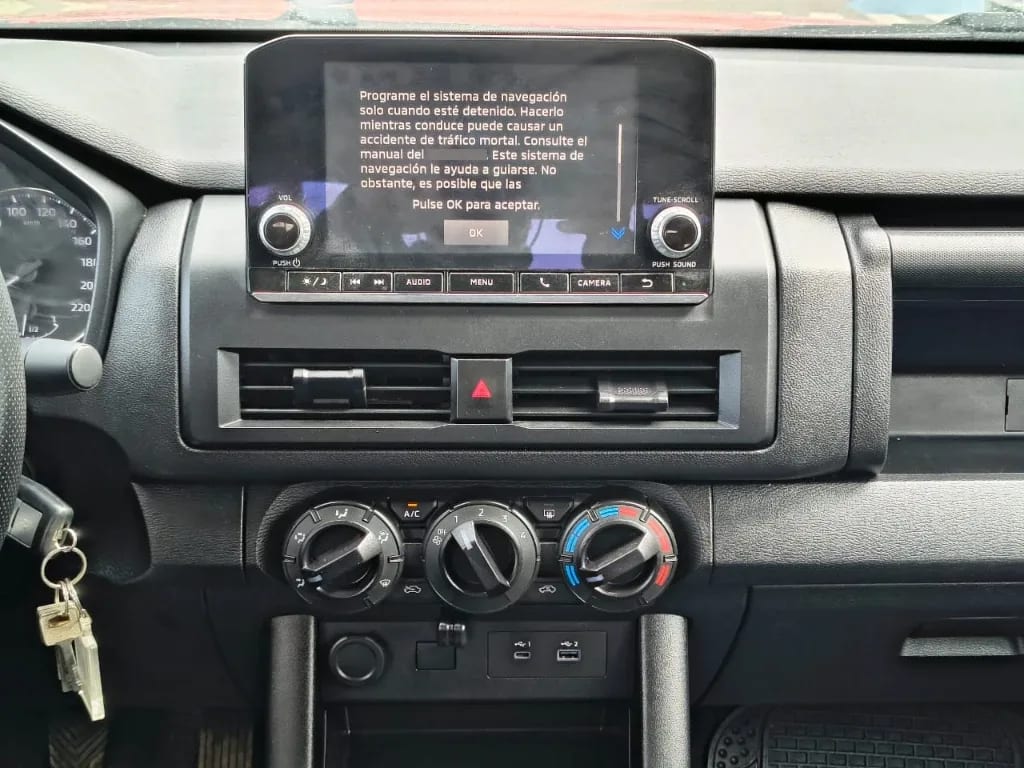 Mitsubishi L200 Katana D/c 2.4 Tdi Mt Xrt 4x4 año 2024
