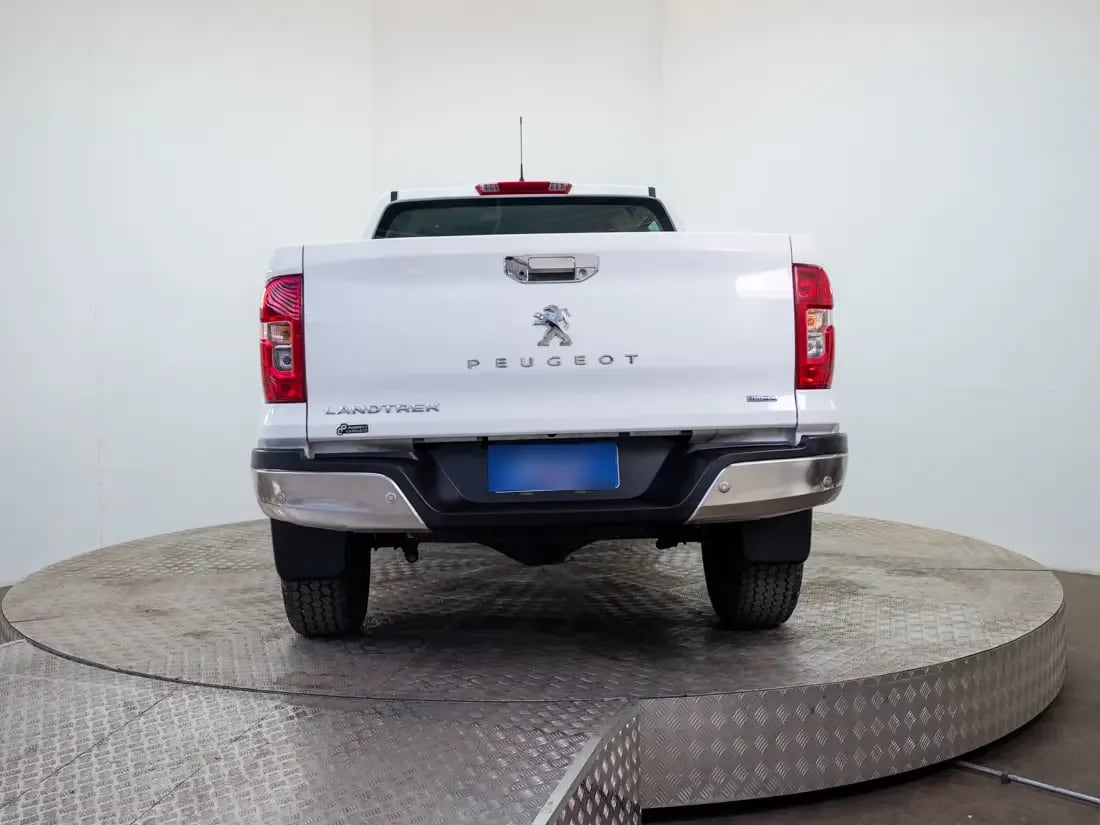 Peugeot Landtrek Landtrek Active Diesel 180hp 4x4 At año 2025