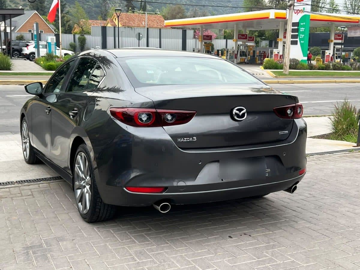 Mazda Mazda 3 Sedan 2.0 At año 2023