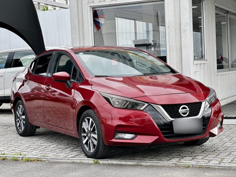 Nissan Versa Advance Mt 1.6 año 2023