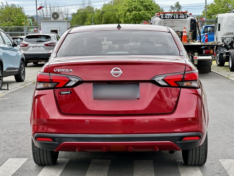 Nissan Versa Advance Mt 1.6 año 2023