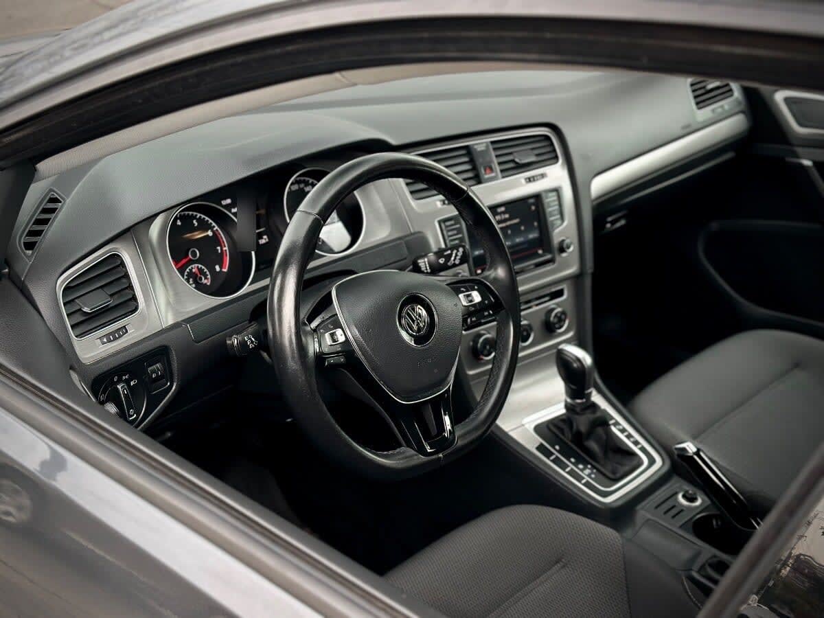 Volkswagen Golf 1.4t año 2016