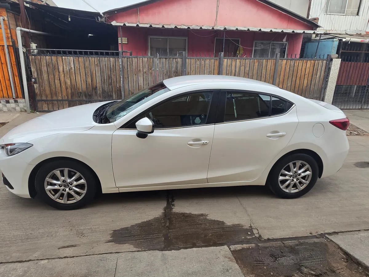 MAZDA MAZDA3 2.0 Sport Gt Sr Cuero At año 2015