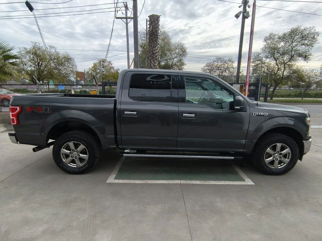 Ford F-150 Xlt 4x4 5.0 año 2021