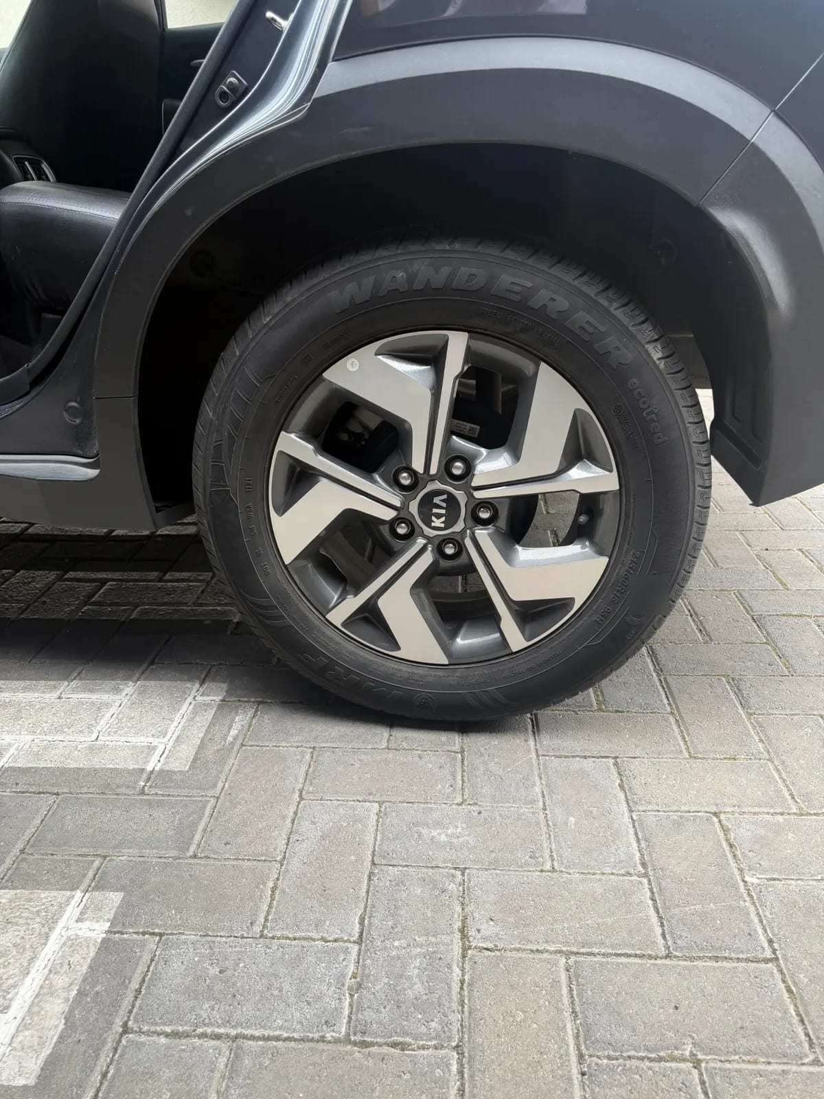 KIA MOTORS SONET 1.5 Ex Full Plus Mt año 2021