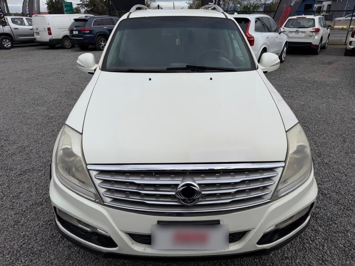 Ssangyong Rexton 4x2 Mt6 2.0 Hdi año 2015