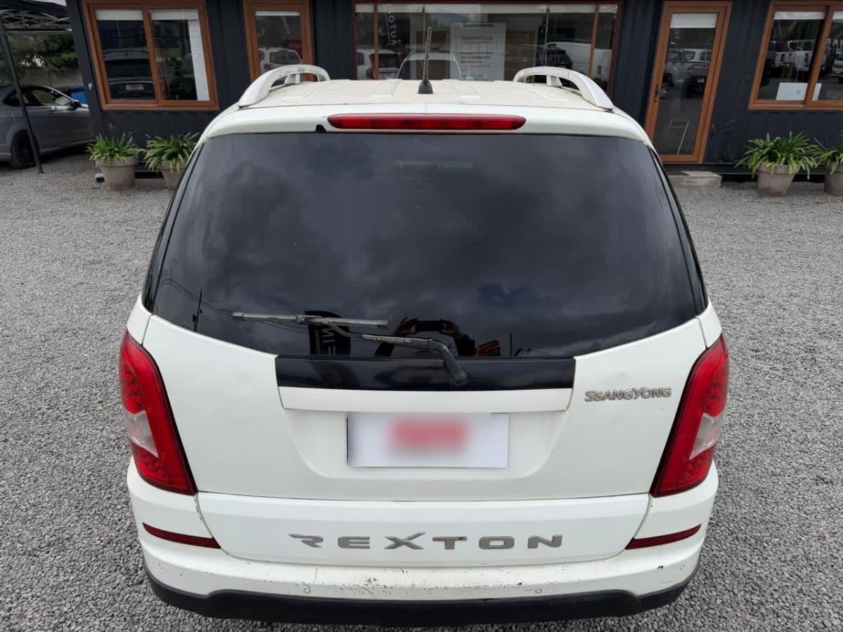 Ssangyong Rexton 4x2 Mt6 2.0 Hdi año 2015