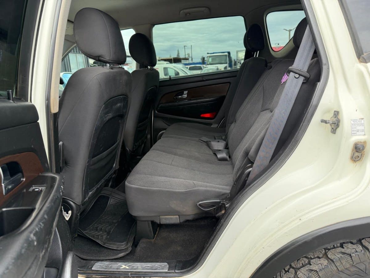 Ssangyong Rexton 4x2 Mt6 2.0 Hdi año 2015