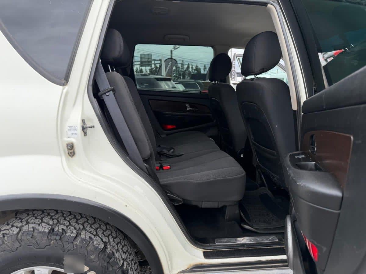 Ssangyong Rexton 4x2 Mt6 2.0 Hdi año 2015