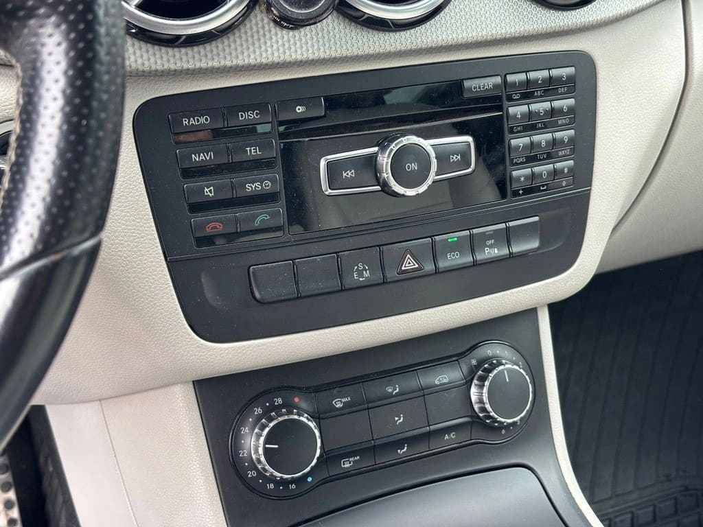 Mercedes-Benz B 180 1.6 Turbo Auto año 2014