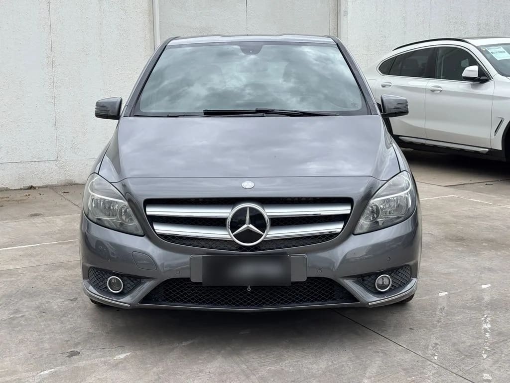 Mercedes-Benz B 180 1.6 Turbo Auto año 2014