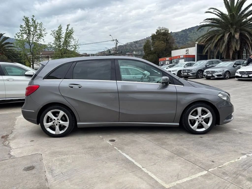 Mercedes-Benz B 180 1.6 Turbo Auto año 2014