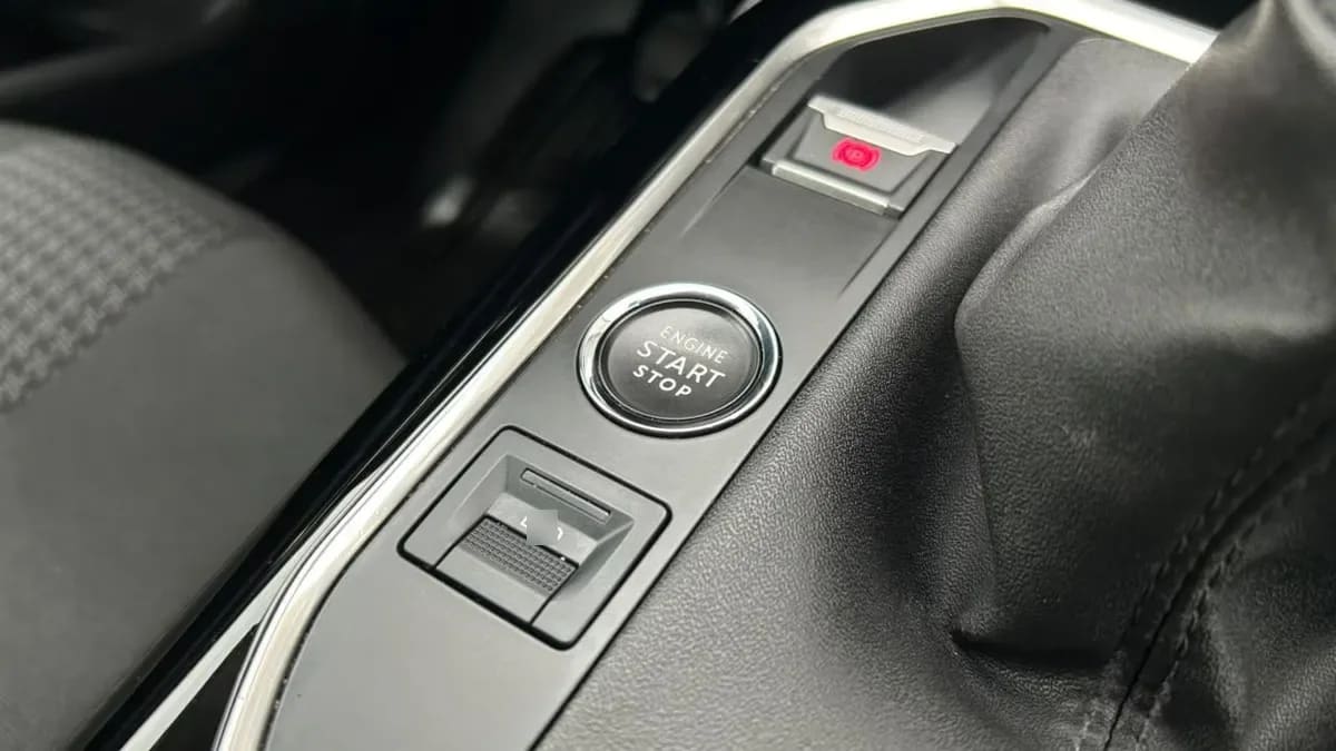 Peugeot 3008 Blue Hdi 130 1.5 año 2022