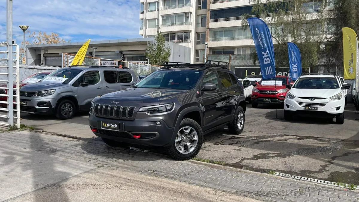 Jeep Cherokee 3.2 Trailhawk 4x4 At 5p año 2019