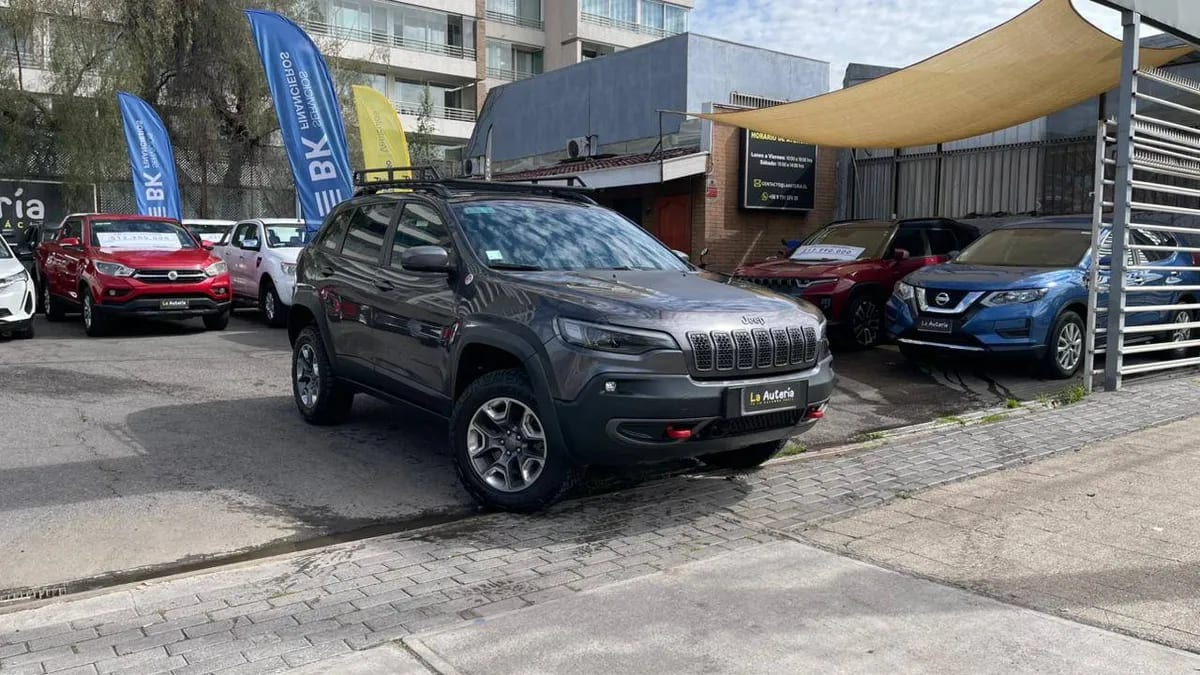 Jeep Cherokee 3.2 Trailhawk 4x4 At 5p año 2019