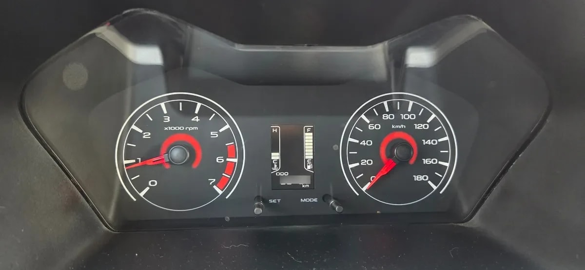 MAHINDRA KUV100 1.2 Elite Mt año 2022
