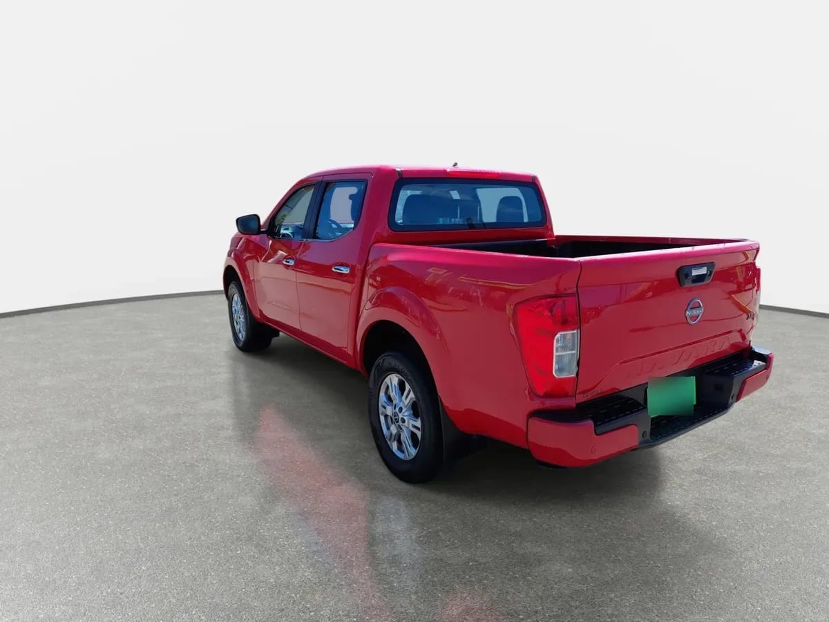 Nissan Navara 2.3d Xe Diesel 4x2 Dob.cab. Mt 4p año 2024