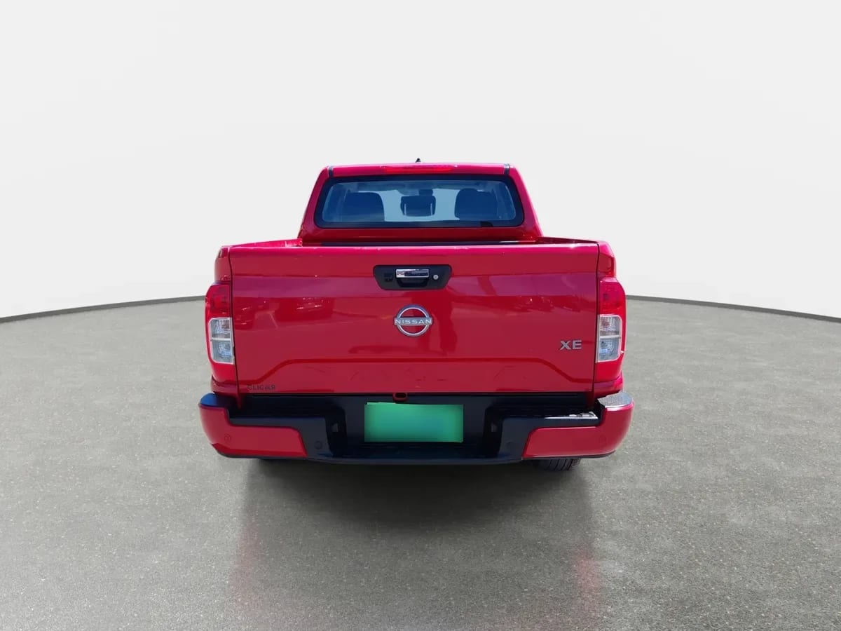 Nissan Navara 2.3d Xe Diesel 4x2 Dob.cab. Mt 4p año 2024