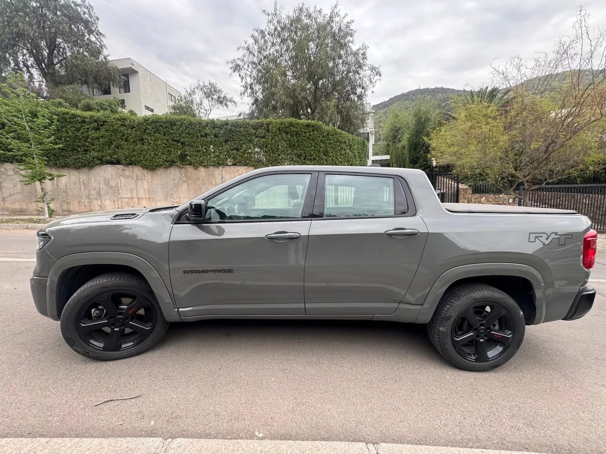 RAM RAMPAGE 2.0 R/t At 4x4 año 2025